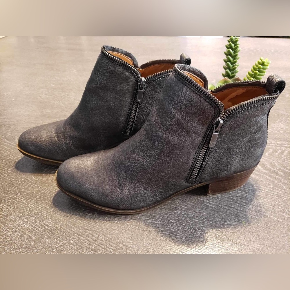 LUCKY BRAND WOMEN BOOTIES SIZE 9.5 SILVER FAUX LEATHER